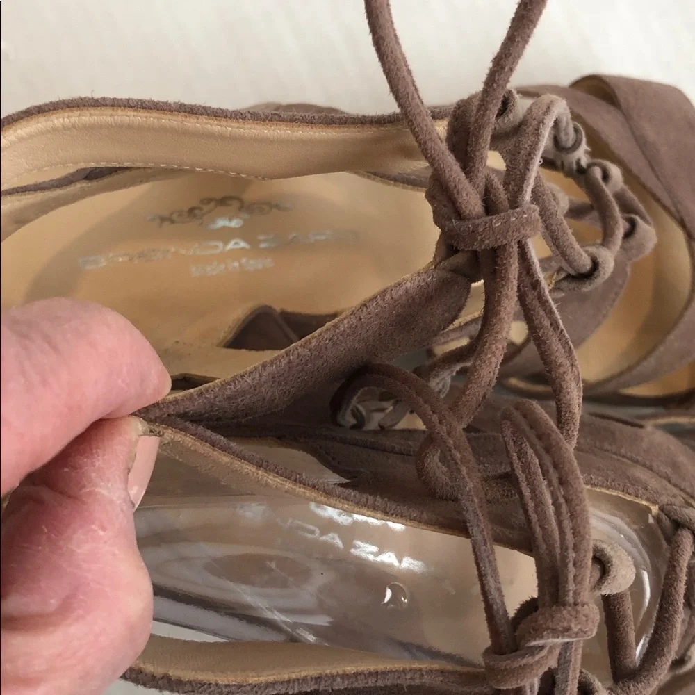 Brenda Zaro Taupe Suede Strappy Bloch Heel Sandals Size 9